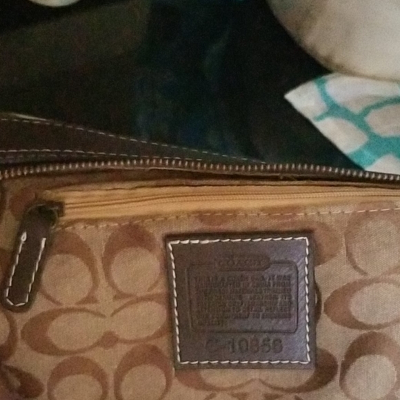 coach purse - Picture 7 of 10